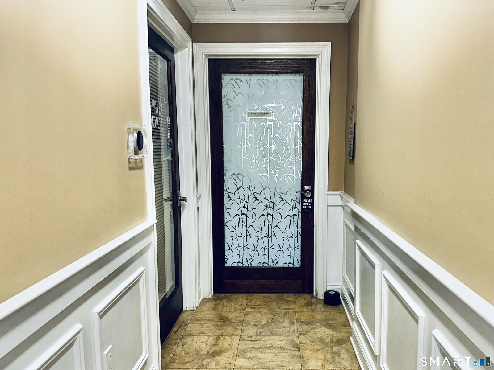 Property Photo:  840 Boston Post Road  CT 06516 