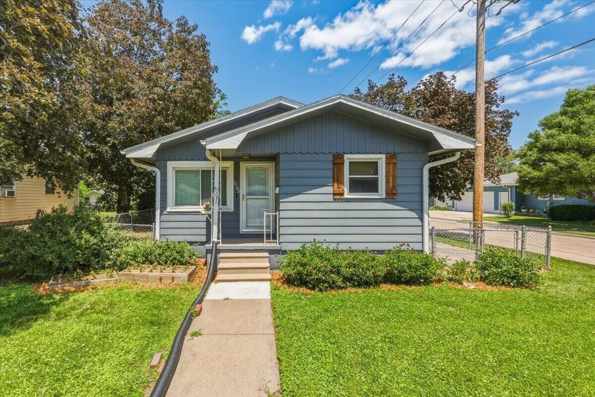 Property Photo: 3100 9th Avenue IA 51501