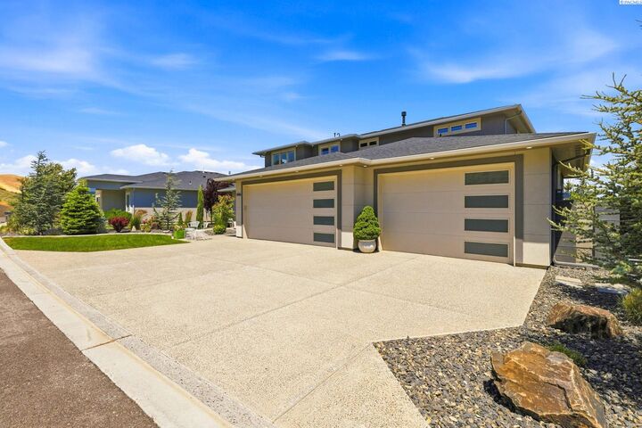 Property Photo: 1846 Somers Ln WA 99352