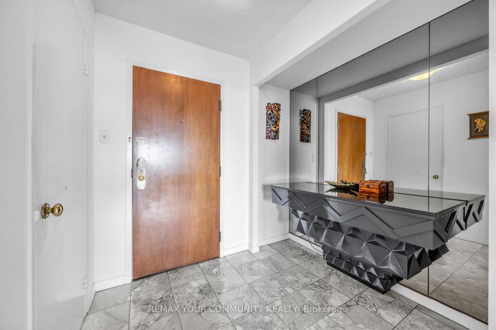 Property Photo: 1300 Islington Avenue 1804 ON M9A 5C4