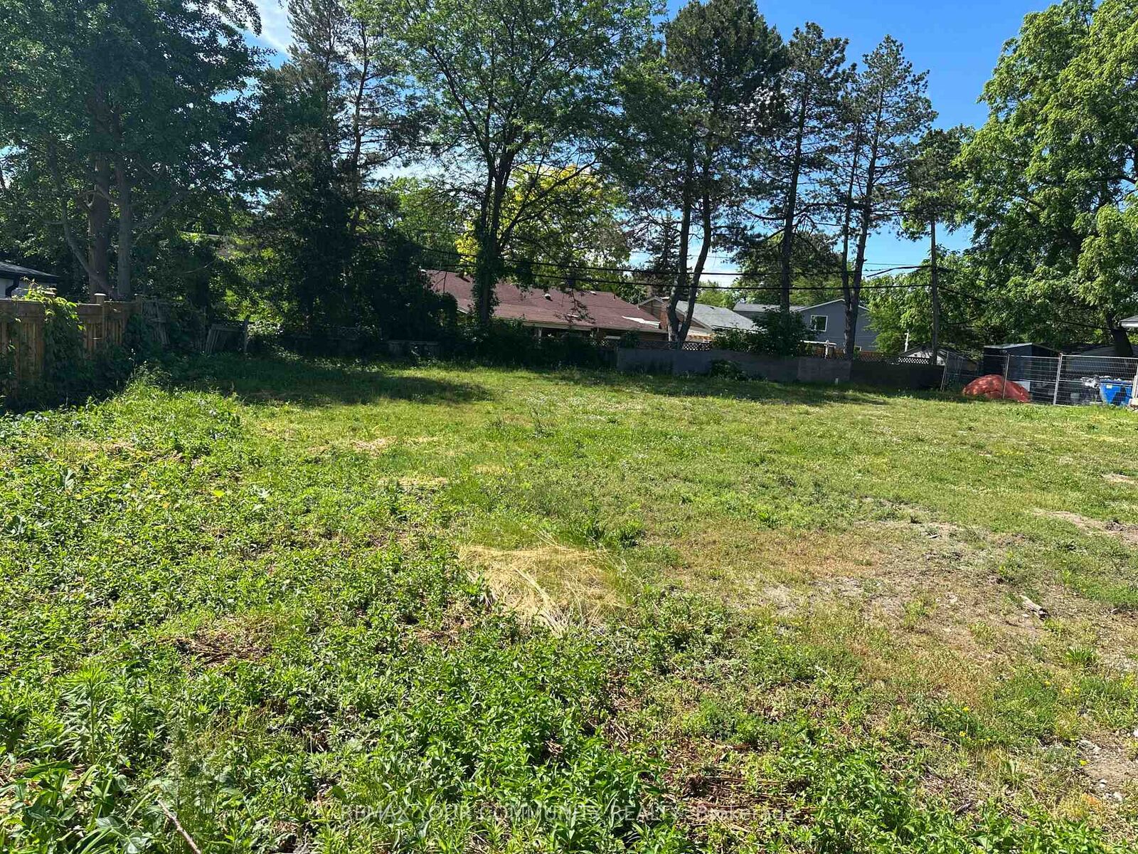 Property Photo:  18 Legato Court  ON M3B 1L7 