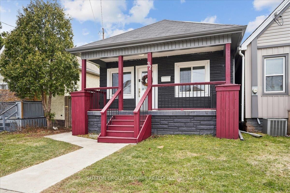 Property Photo: 32 Allan Avenue ON L8H 2C9