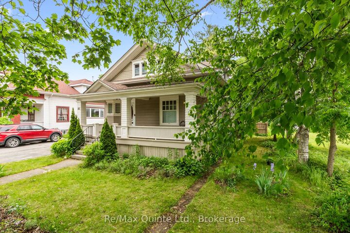 Property Photo: 31 Young Street ON K0K 1H0