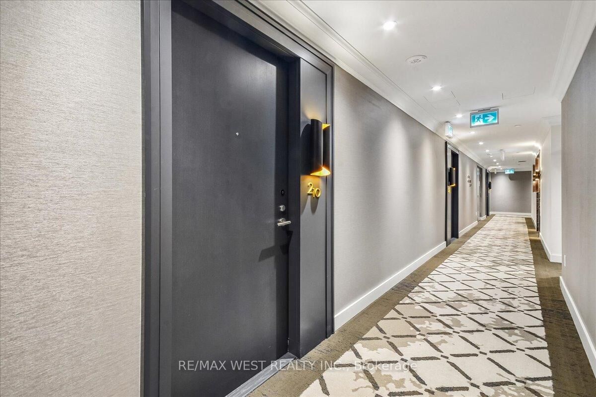 Property Photo:  259 The Kingsway N/A 210  ON M9A 3T6 