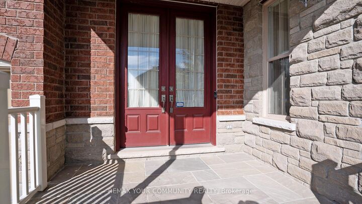 Property Photo: 34 McCandless Court ON L7C 3R6