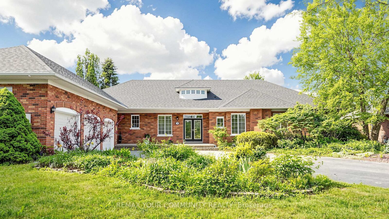 Property Photo: 58 McMullen Drive ON L4A 7X4