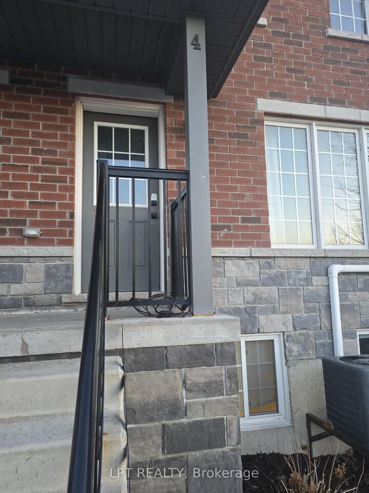 Property Photo: 244 Penetanguishene Road 4 ON L4M 7C2