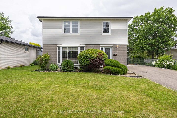 39 Deloraine Drive — photo 1