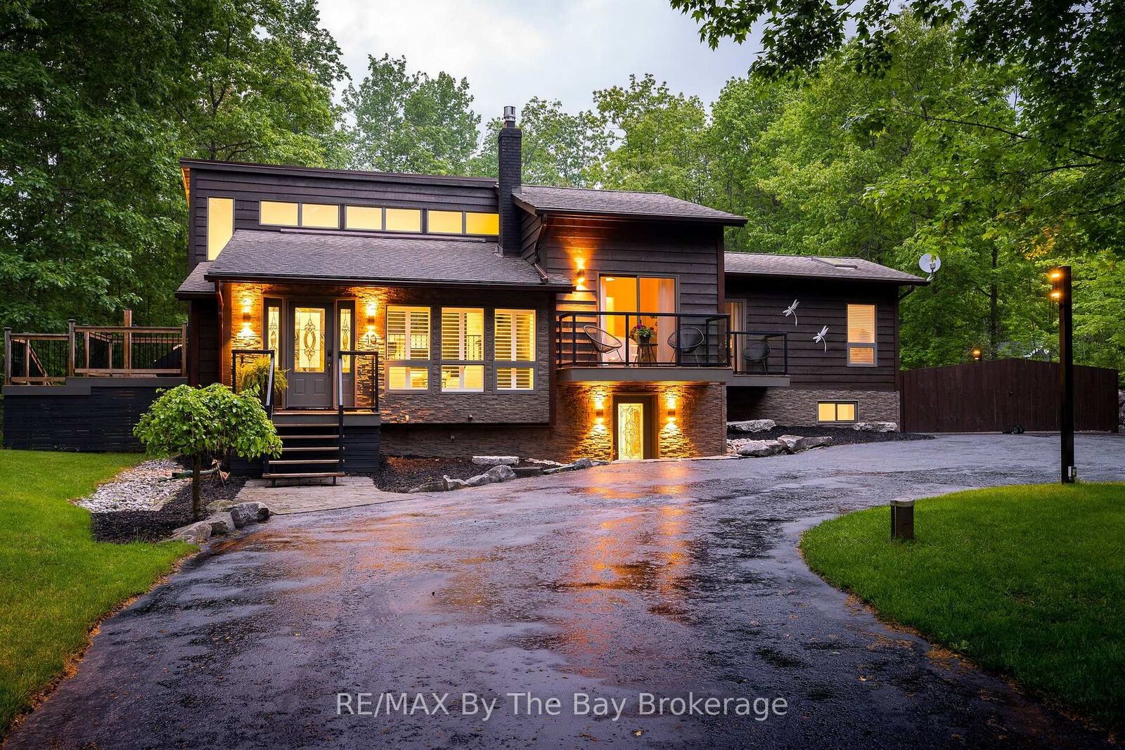 Property Photo:  10 Birchwood Trail  ON L9Z 1B2 