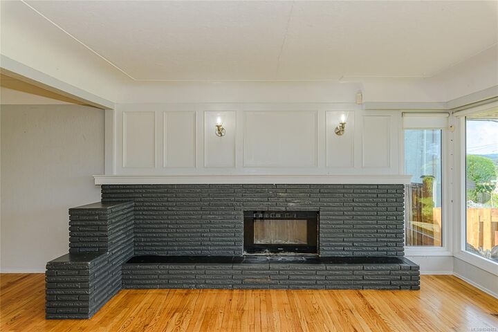 Property Photo:  585 Baker St  BC V8Z 2H6 