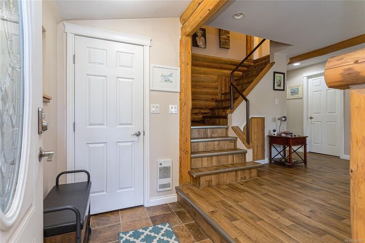 Property Photo: 70 Islewood Dr BC V0R 1G0