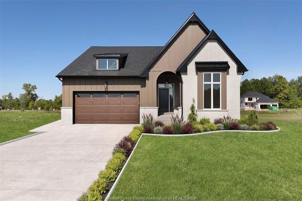 Property Photo: 265 Charles Street ON N8M 0C5