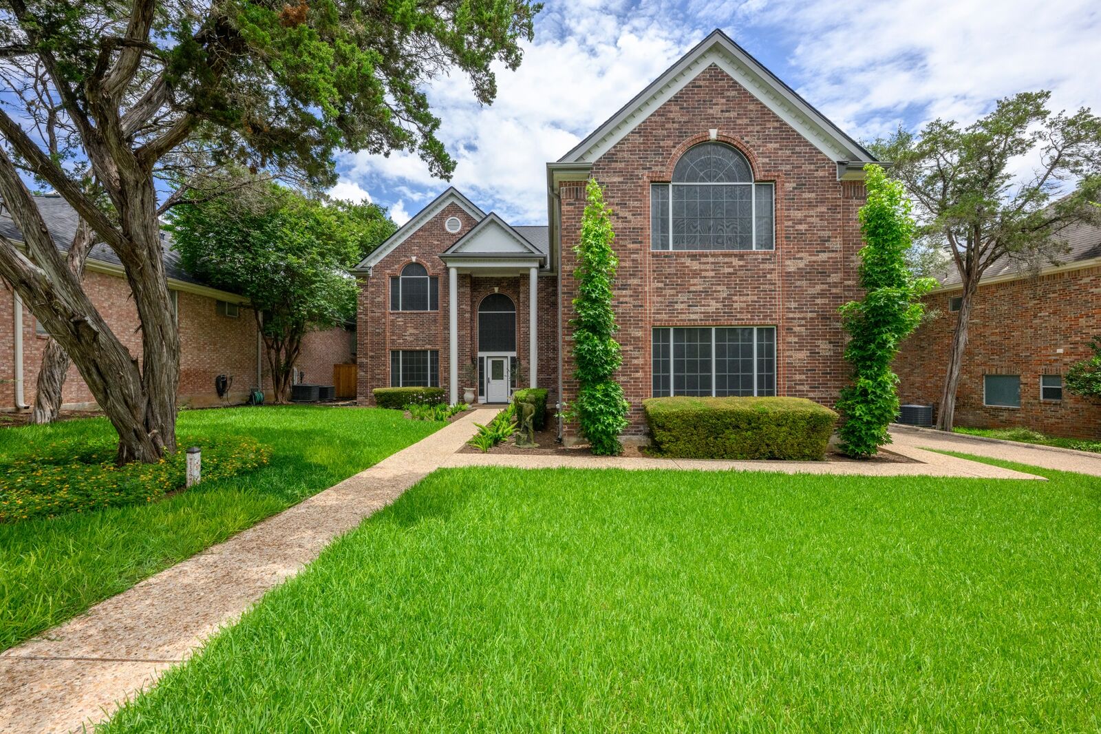 Property Photo:  2809 Creeks Edge Parkway  TX 78733 