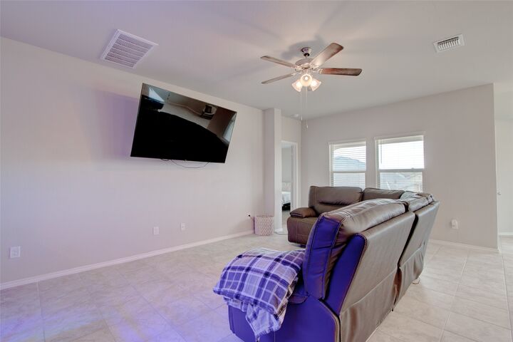 Property Photo: 1317 Cesarina Street TX 76548