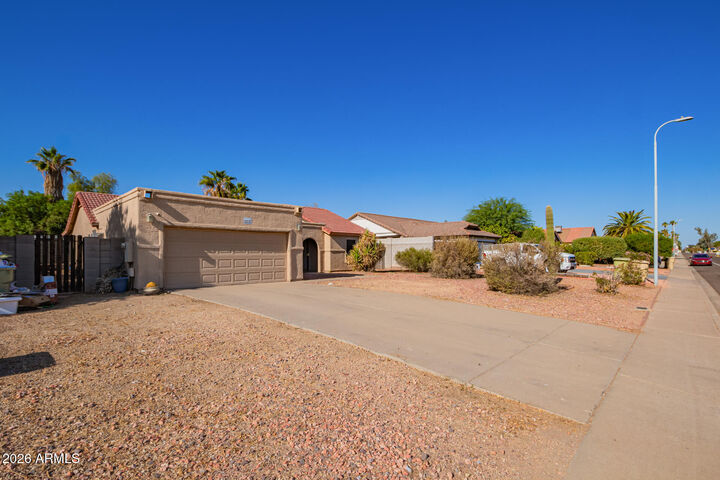 Property Photo: 10096 N 63rd Avenue AZ 85302