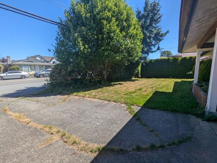 Property Photo: 9880 Francis Road BC V6Y 1B3