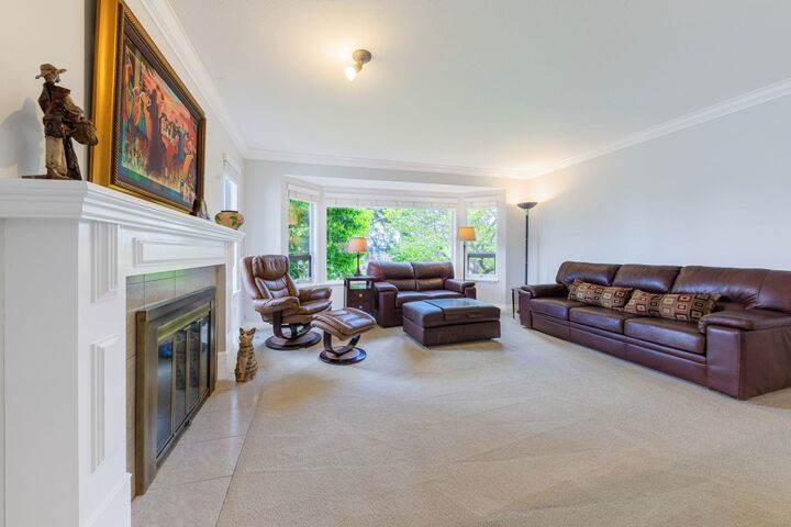 Property Photo: 11458 90 Avenue BC V4C 3H4