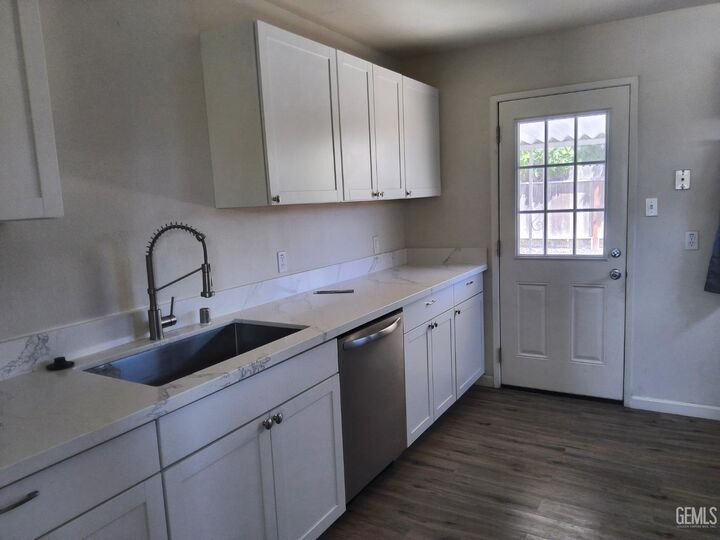 Property Photo:  2312 Castro Lane  CA 93304 