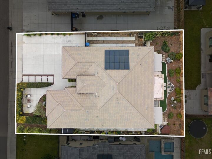 Property Photo:  9106 Del Palma Drive  CA 93314 