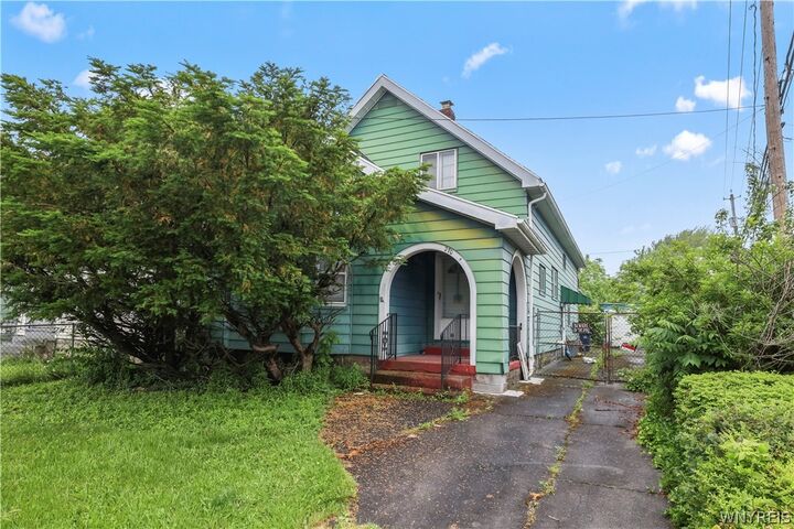 Property Photo:  270 Comstock Avenue  NY 14215 