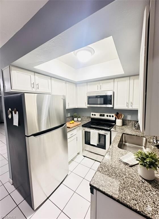 Property Photo: 5256 Coronado Pkwy FL 34116