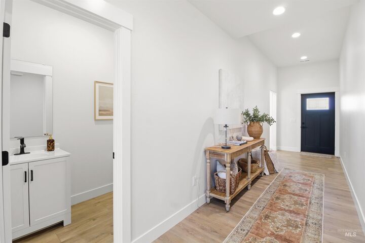 Property Photo:  1415 Cardon Ct.  ID 83350 