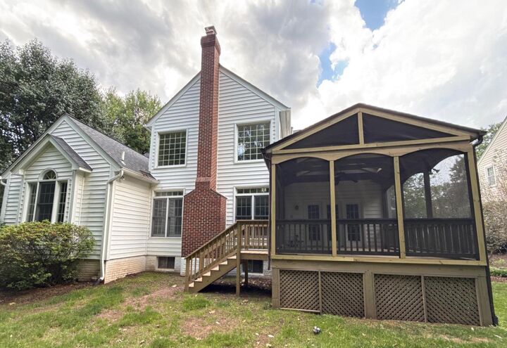 Property Photo: 6511 Rock Crystal Drive VA 20124