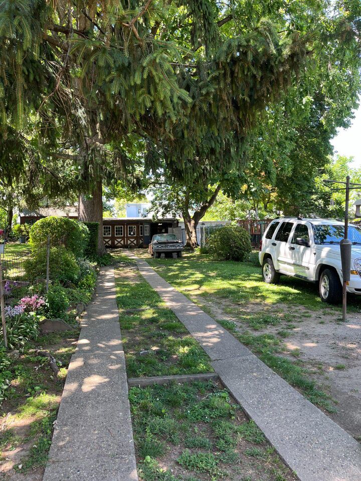 Property Photo:  540 Dupont Street  PA 19128 