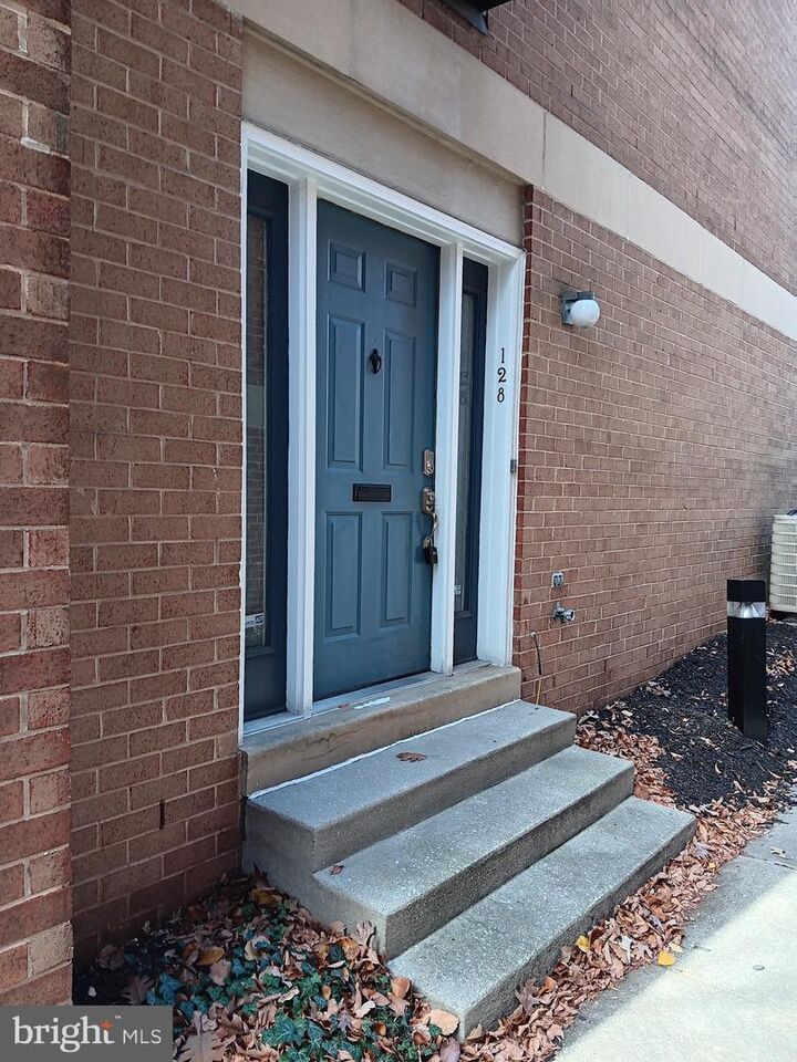 Property Photo:  128 W Barre Street R 34  MD 21201 