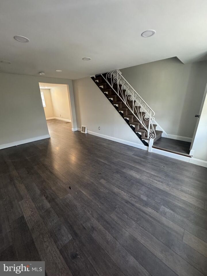 Property Photo:  216 W Washington Avenue  PA 19018 