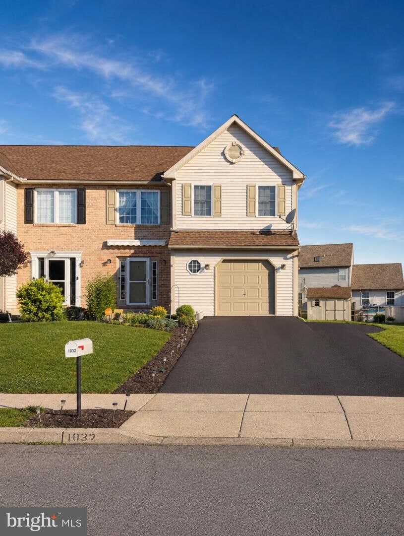 Property Photo:  1032 Ithica  PA 19605 