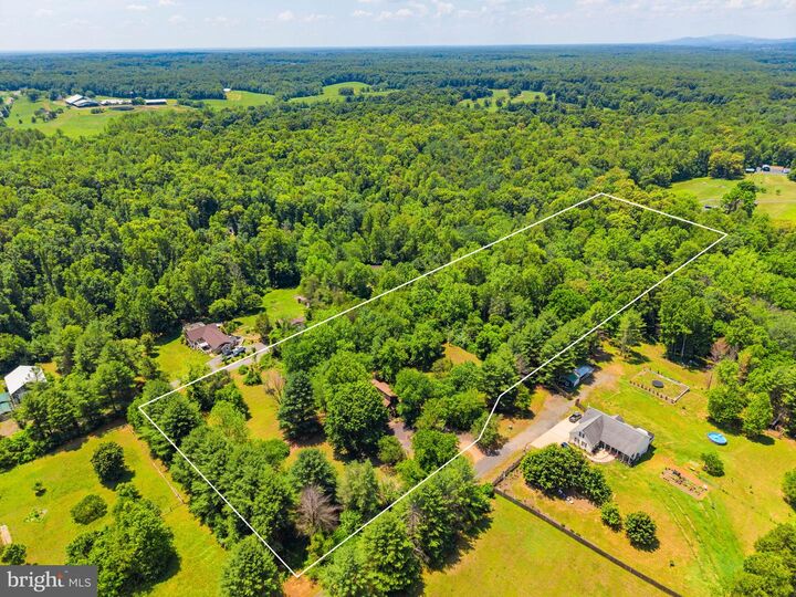 Property Photo:  24020 Signal Hill Lane  VA 22567 