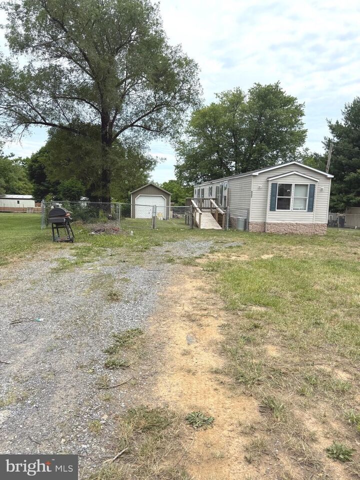 Property Photo: 6543 Winchester Avenue WV 25428