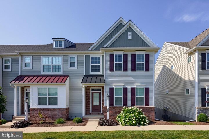 Property Photo:  2421 Artesian Way  PA 17601 