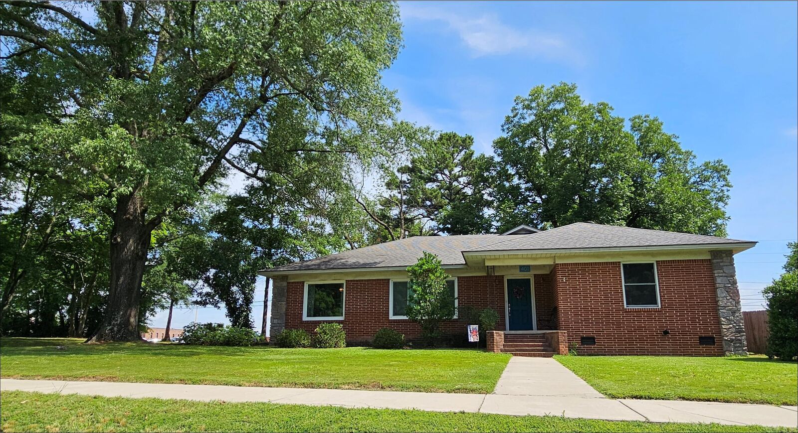 Property Photo: 401 E Church Street AR 72110