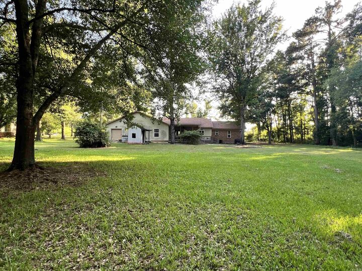 Property Photo: 721 Kirkwood AR 71667