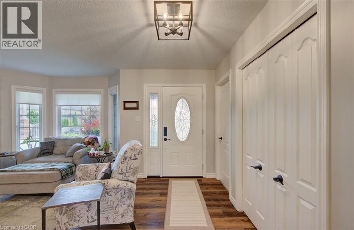 Property Photo:  32 Applewood Street  ON N0J 1S0 