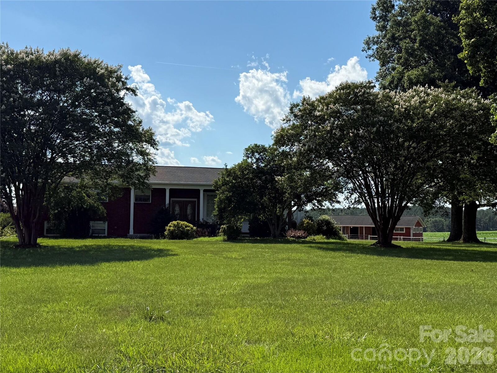 Property Photo: 809 New Sterling Road NC 28678