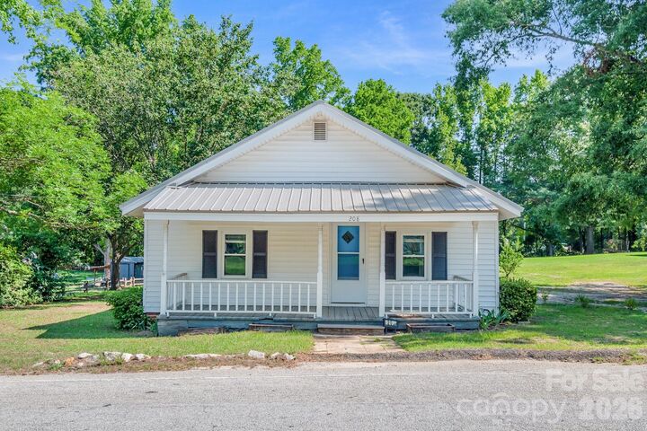 Property Photo:  208 W Church Street  SC 29718 
