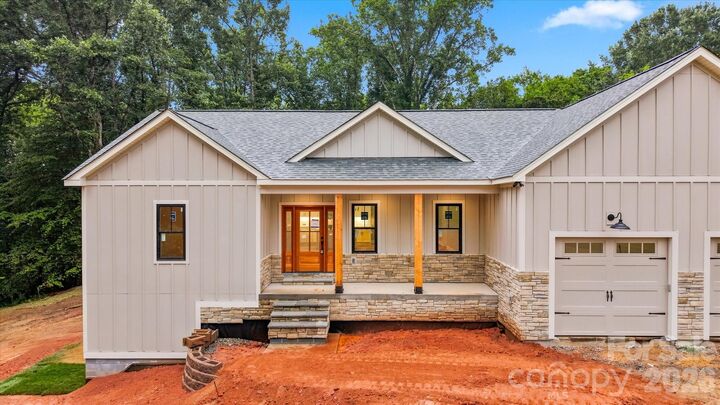 Property Photo:  2578 Polo Lane  NC 28650 
