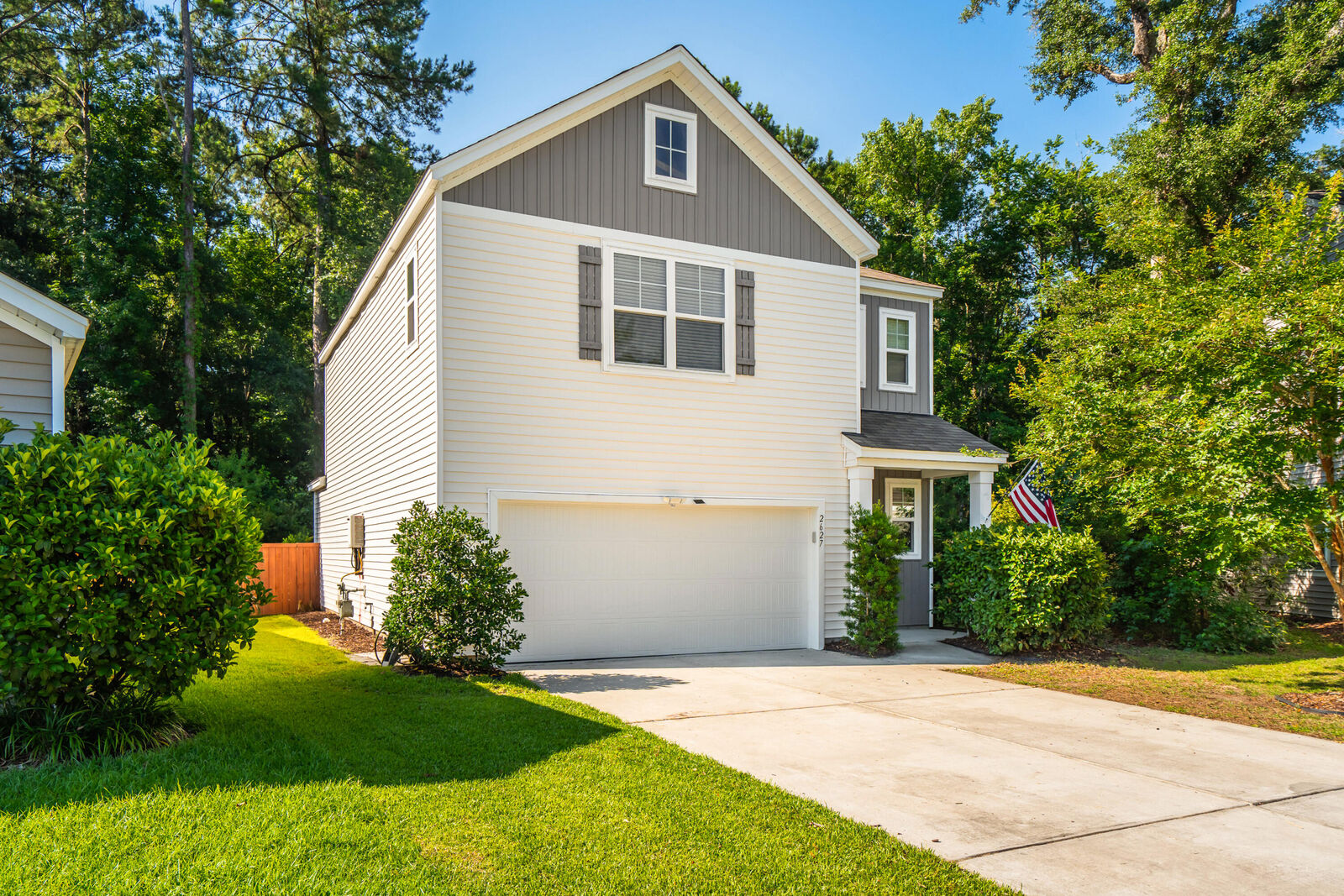 Property Photo:  2627 Alamanda Drive  SC 29455 