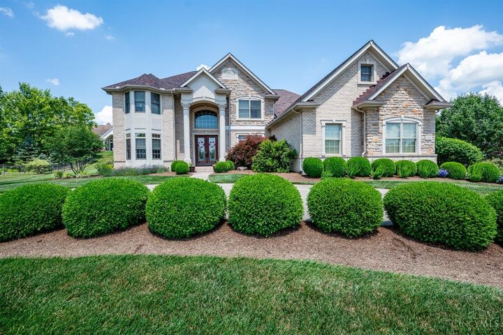 Property Photo: 295 Hampton Place OH 45385