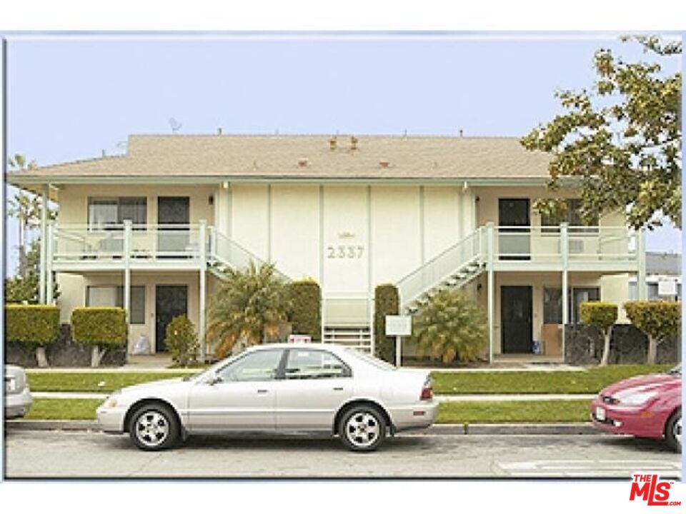Property Photo: 2337 W Gramercy Ave CA 92801