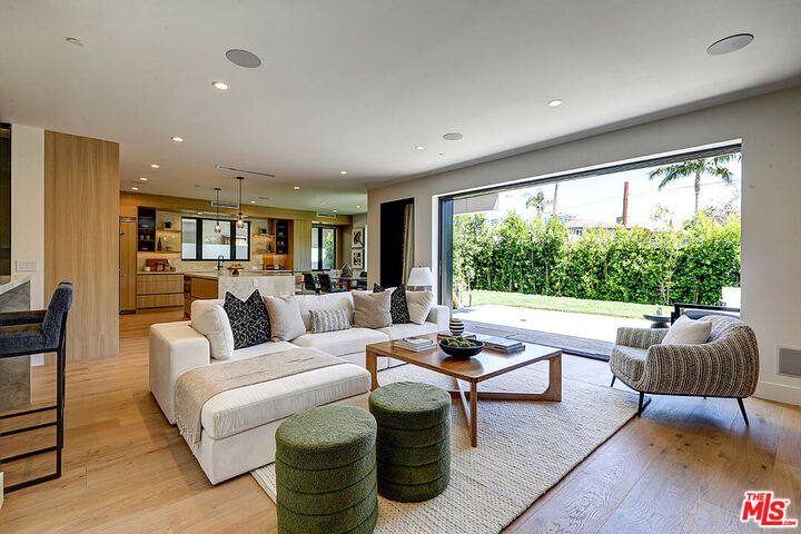 Property Photo: 846 Dickson St CA 90292