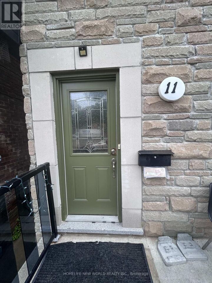 Property Photo:  11 Humber Boulevard Upper  ON M6N 2H7 