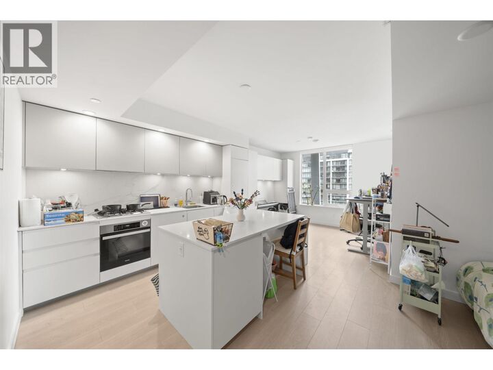 Property Photo: 6537 Telford Avenue 903 BC V5H 0K9