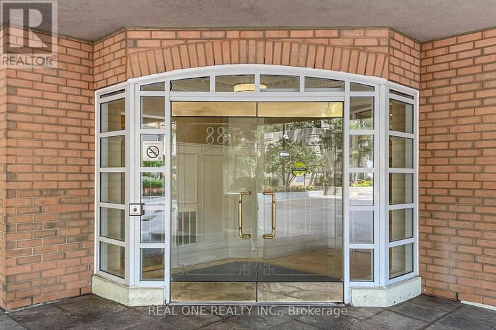 Property Photo:  88 Grandview Way 1203  ON M2N 6V6 