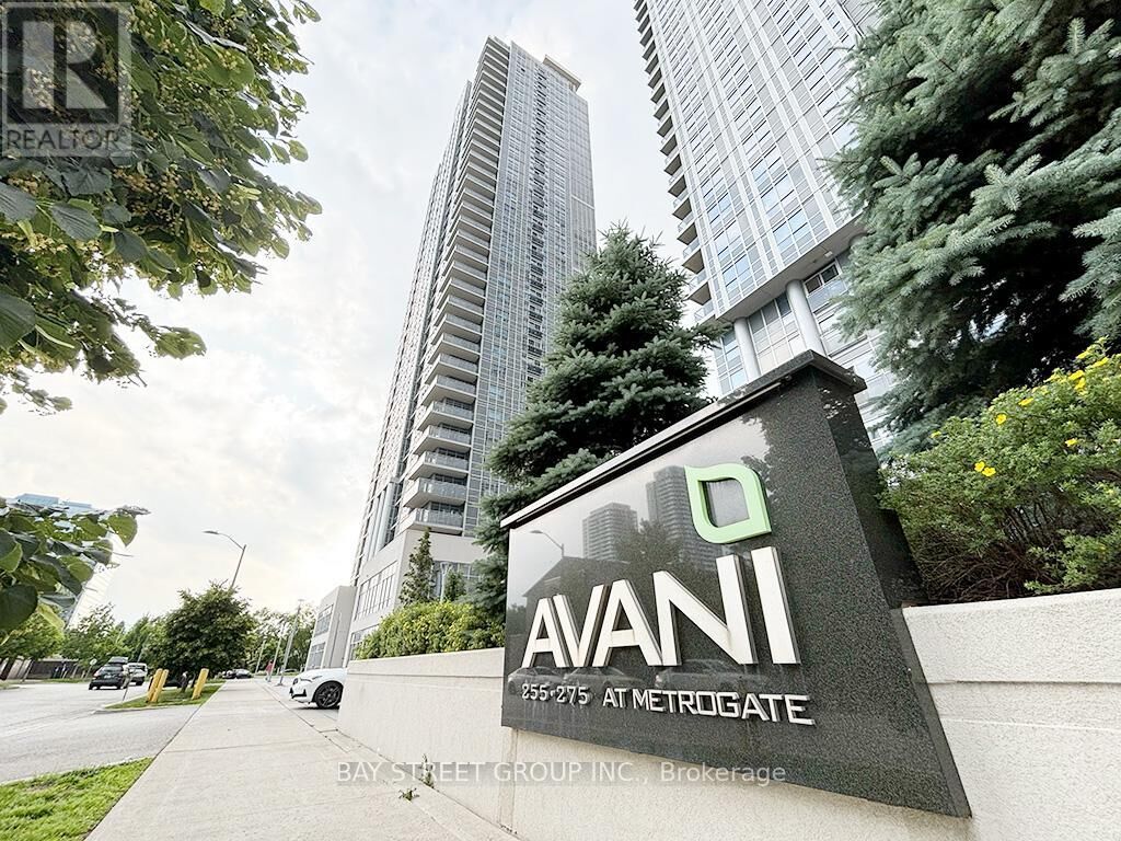 Property Photo: 275 Village Green Square 1222 ON M1S 0L8