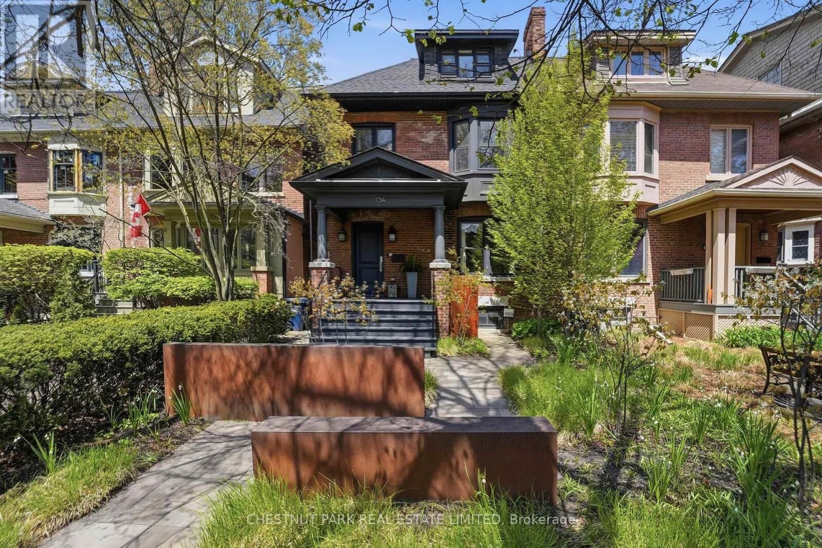 Property Photo: 154 Cottingham Street ON M4V 1C3