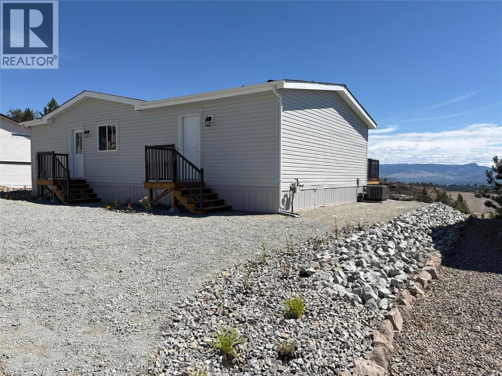 Property Photo: 1750 Lenz Road 102 BC V1Z 3N1